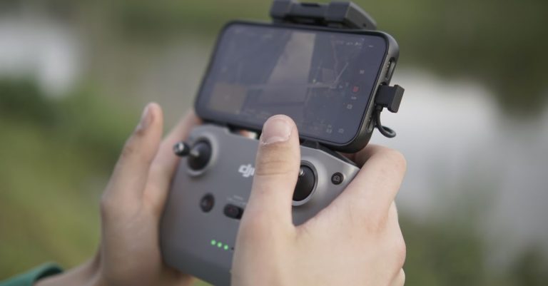 כמה עולה מנוי סטרימינג בישראל? השוואת נטפליקס ויס