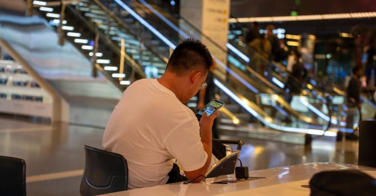 כמה עולה לבטל חוזה סלולר לפני הזמן? קנס יציאה 2026